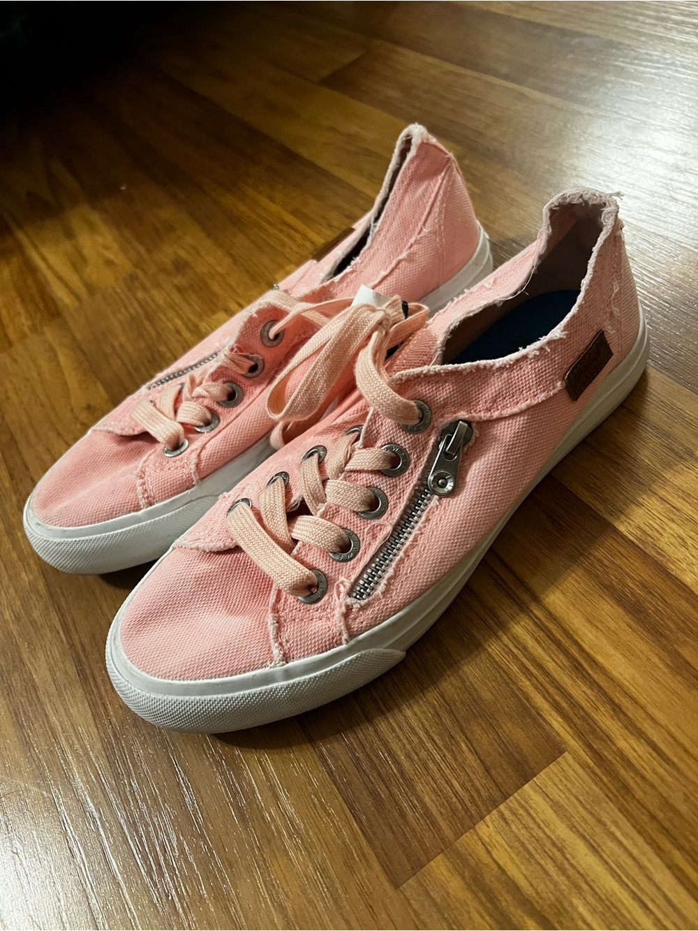 Blowfish Pink Canvas Low-Top Sneakers with Side Zip - Picture 2 of 2